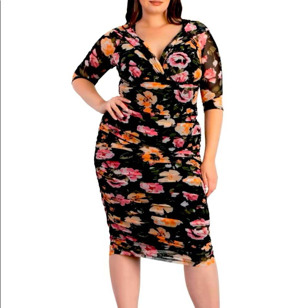 Kiyonna 2xl Betsy ruched dress. Black/floral.